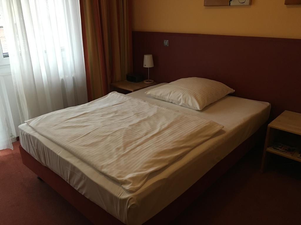 Essentis Ecohotel Βερολίνο Δωμάτιο φωτογραφία